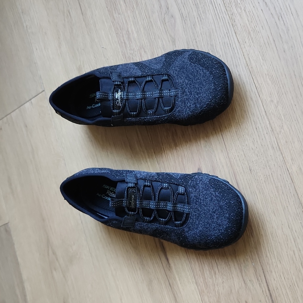 Skechers